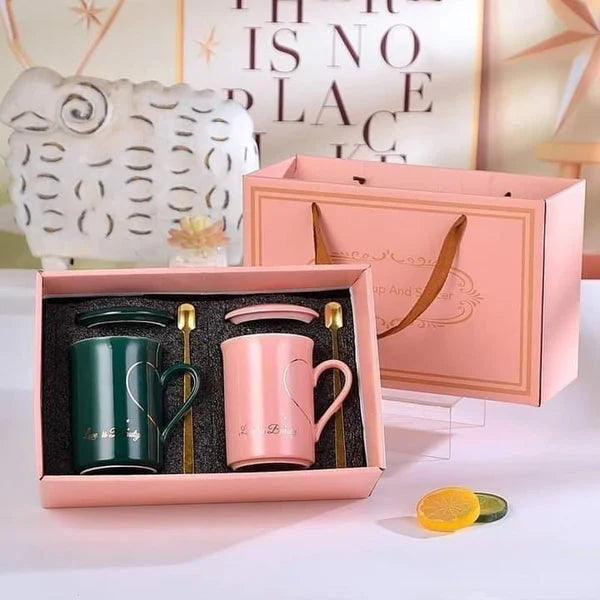 Heart holder couple mug set